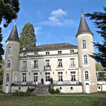 Chateau Les Vallees Tournon-Saint-Pierre Exteriör bild